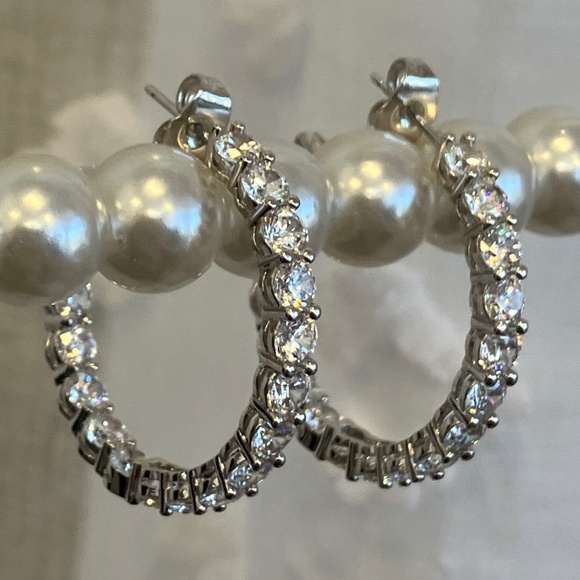 Inside Out Earrings - NWOT - Picture 4 of 10